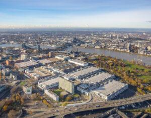 Luftaufnahme der Koelnmesse mit dem Eingang Nord (Foto: Koelnmesse)