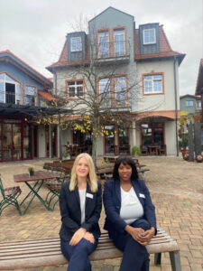 Jana Ühlein und Yumiseidi Ramos Rodriguez (von links, Foto: Seehotel Niedernberg)